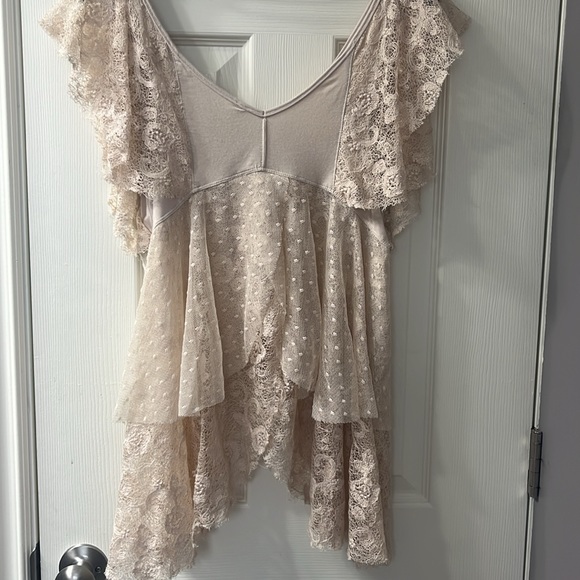 Beautiful Beige Lace Top - Picture 2 of 5